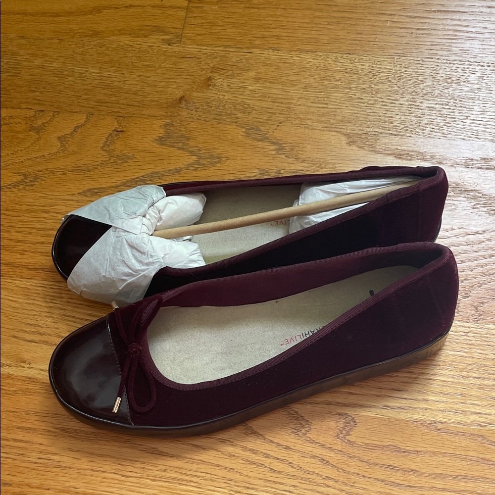 Isaac Mizrahi Live Burgundy Ballet Flats